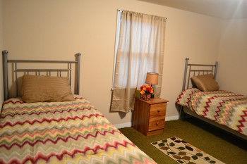 Lazy T Ranch Guest House Manhattan Exterior foto